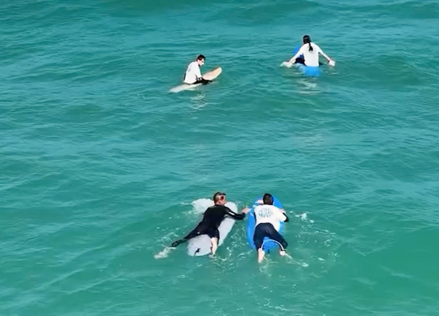 Cours de surf privés, en famille ou entre amis au Porge